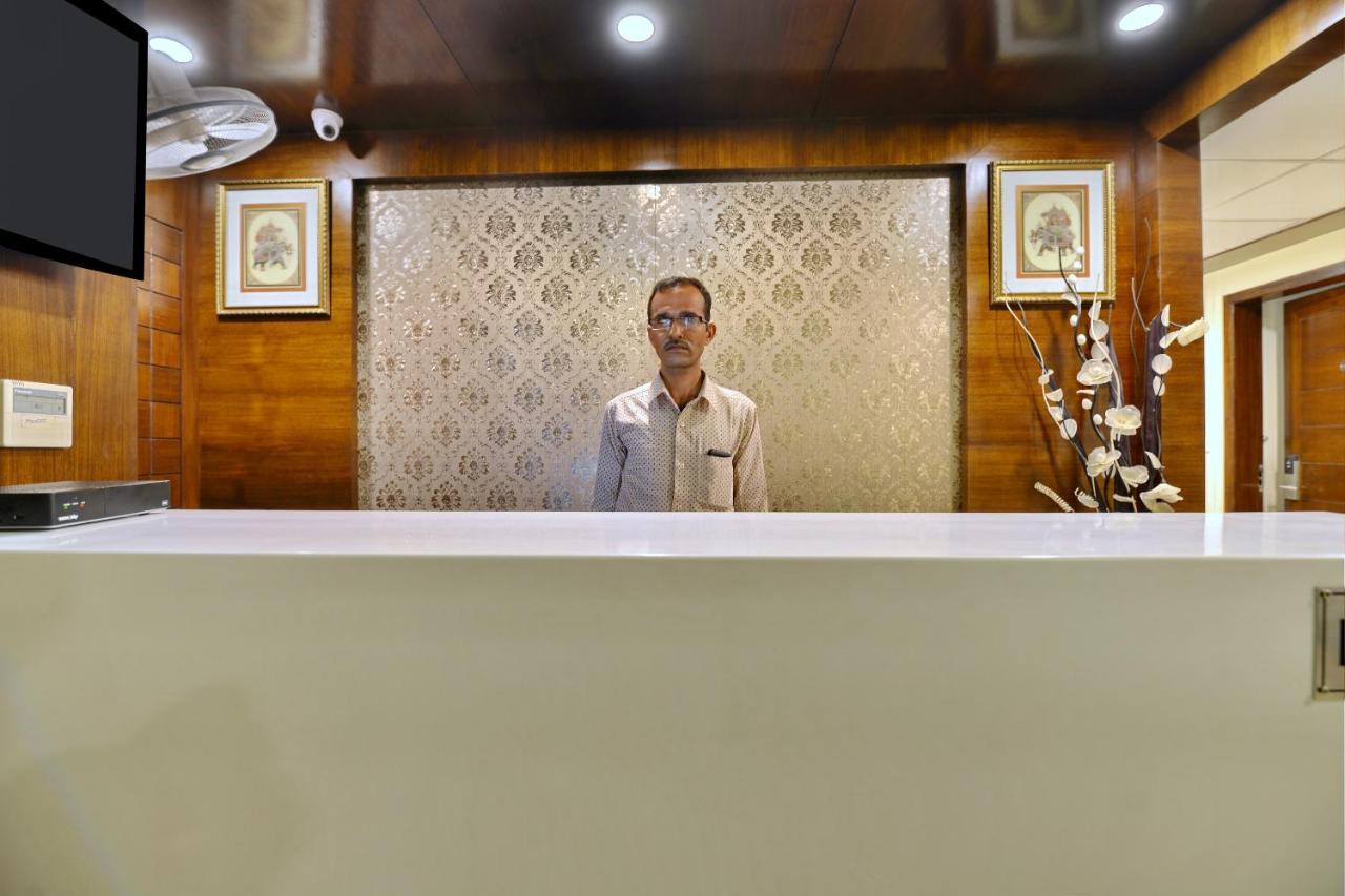 Oyo 9753 Hotel Cheelgadi Τζαϊπούρ Εξωτερικό φωτογραφία