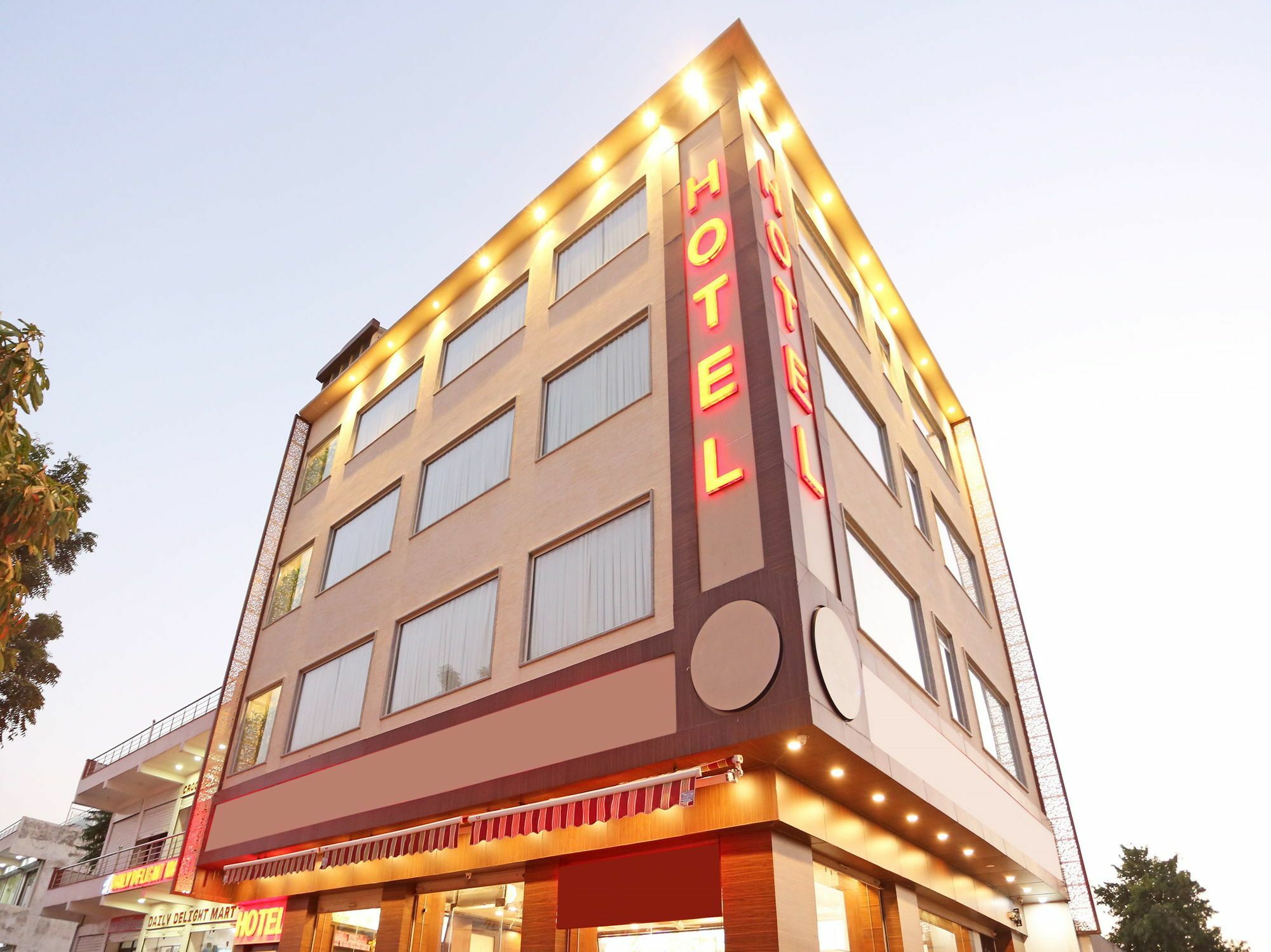 Oyo 9753 Hotel Cheelgadi Τζαϊπούρ Εξωτερικό φωτογραφία