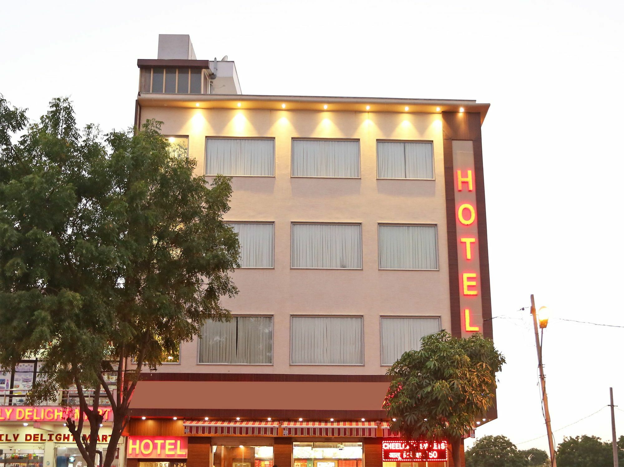 Oyo 9753 Hotel Cheelgadi Τζαϊπούρ Εξωτερικό φωτογραφία